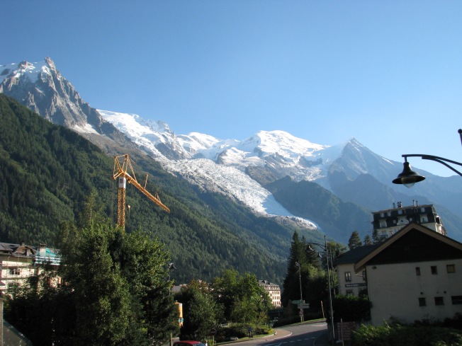 Chamonix - widok na Aiguille du Midi oraz lodowiec Bossons